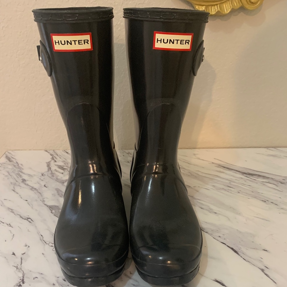 Hunter Gray Rain Boots Size 8 See photos for color.